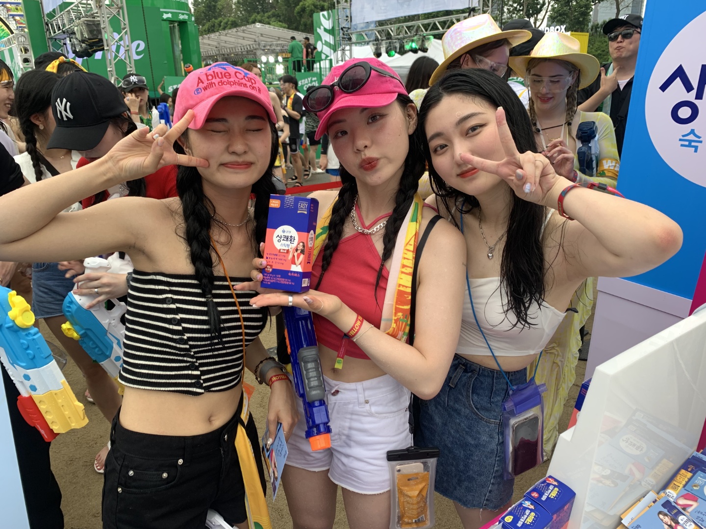 상쾌환 In 워터밤서울 '상쾌환 환타스틱 ZONE' - Image 5