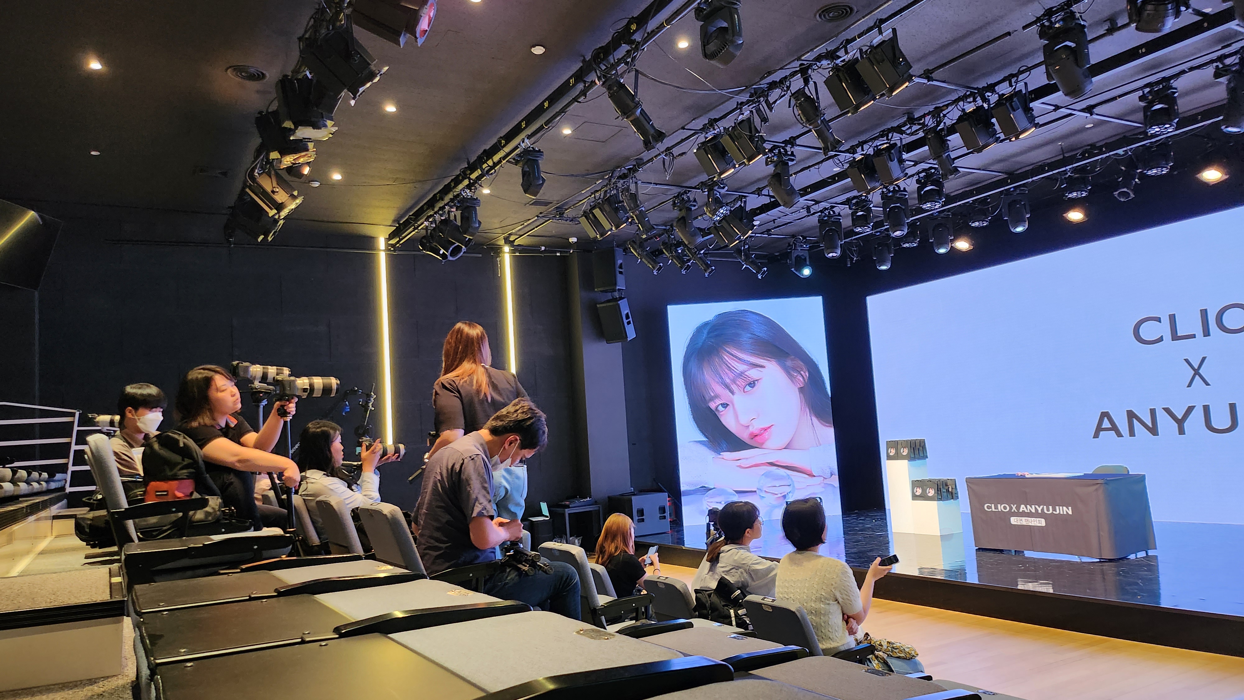 클리오 X 안유진 팬사인회