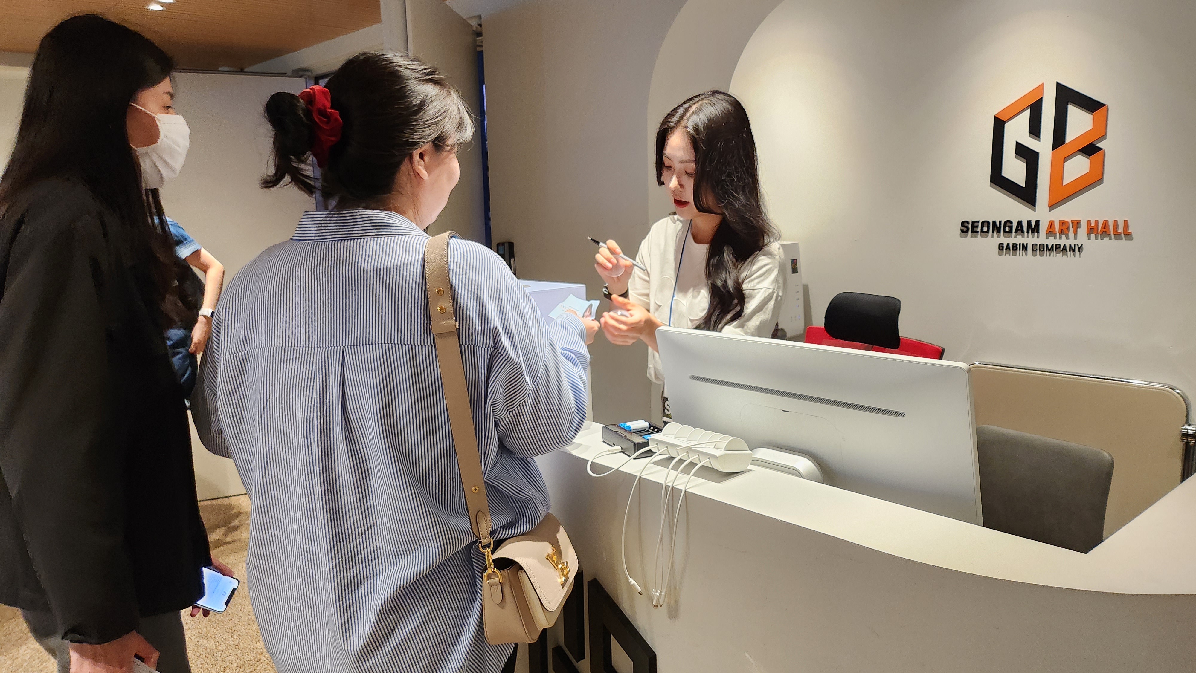 클리오 X 안유진 팬사인회 - Image 5