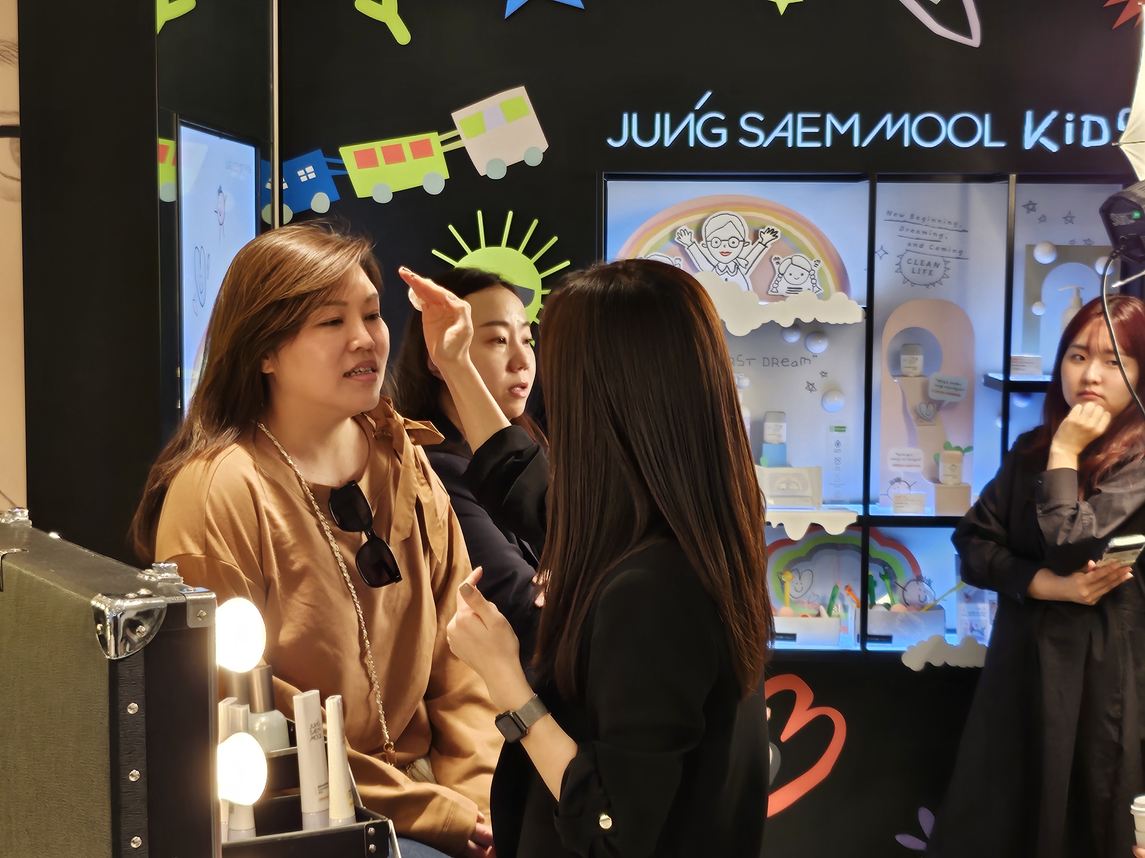 정샘물 뷰티 메이크업 시연 행사 - Image 4