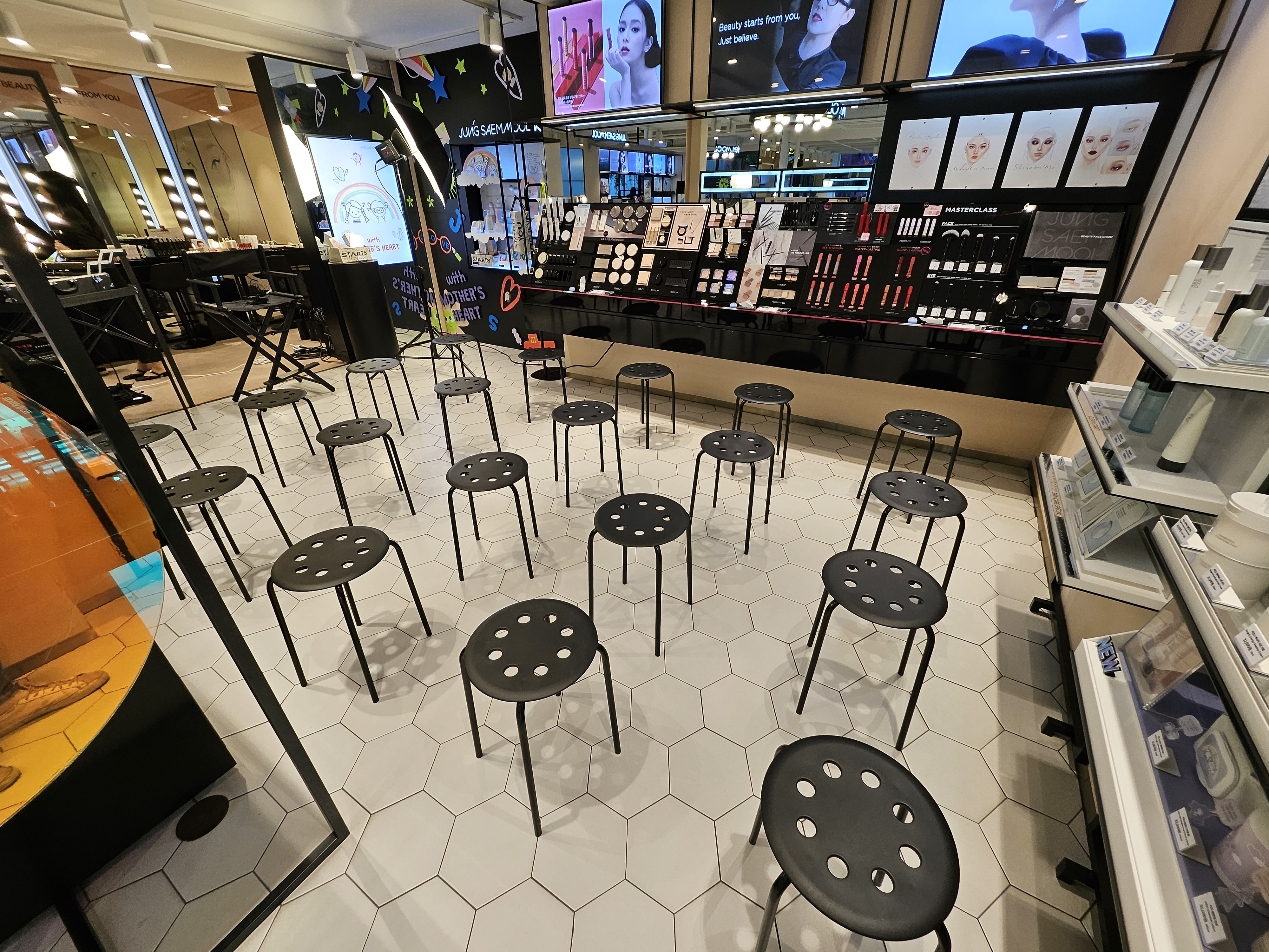 정샘물 뷰티 메이크업 시연 행사 - Image 8