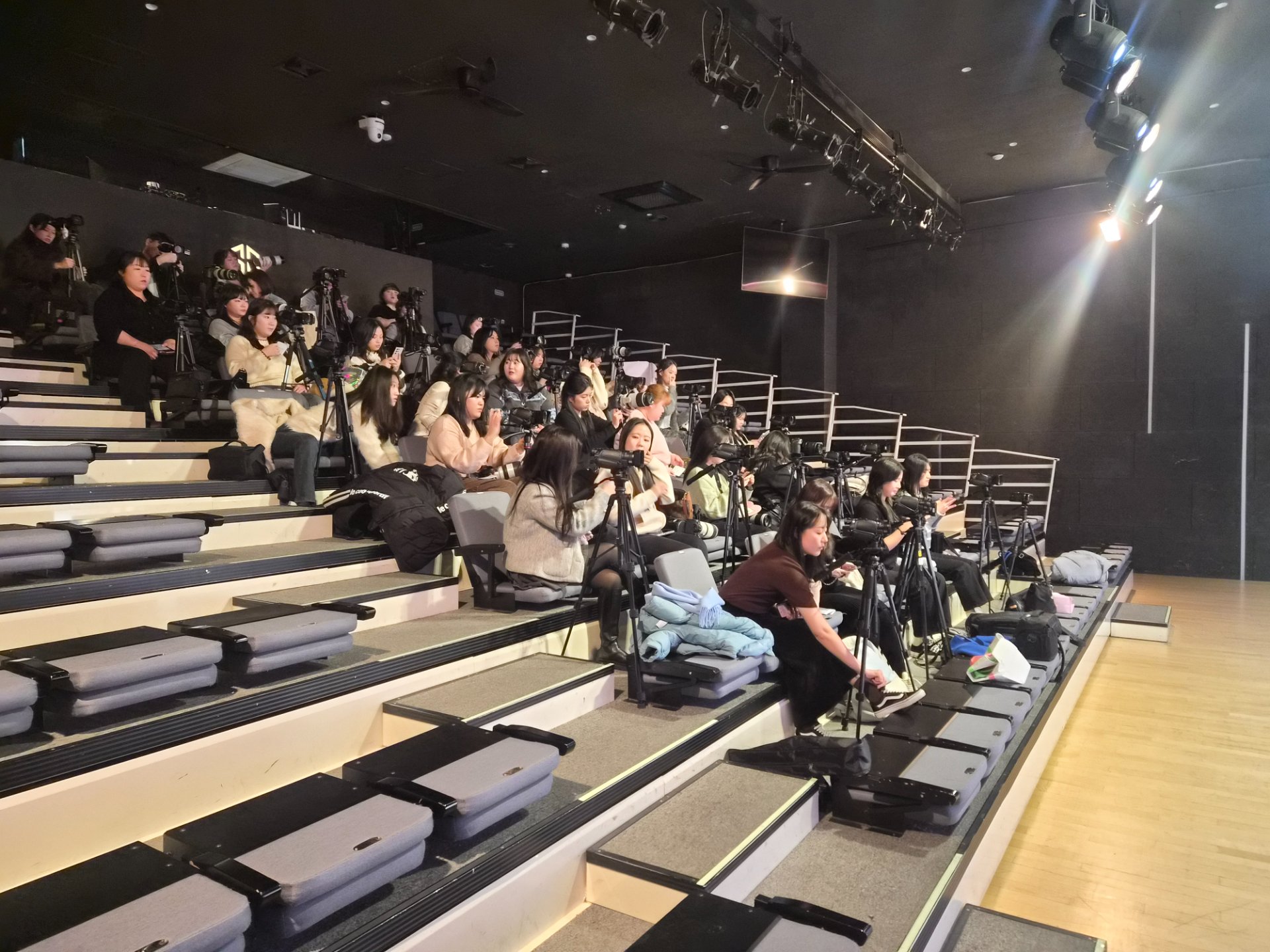 애프터블로우 Ⅹ 원필 팬사인회 - Image 5