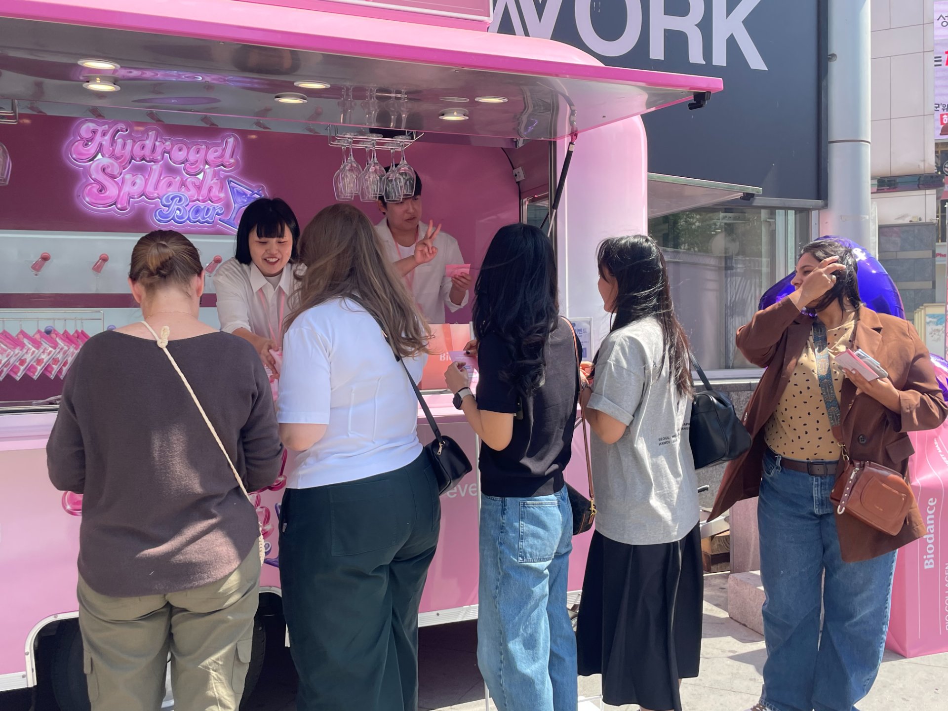 바이오던스 홍대,명동 팝업스토어 - Image 3